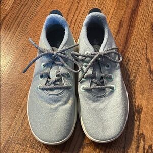 Allbirds Sneakers. Wool Runners. Light Blue.